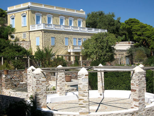 Αναπαλαίωση Νεοκλασσικού στην Σύρο